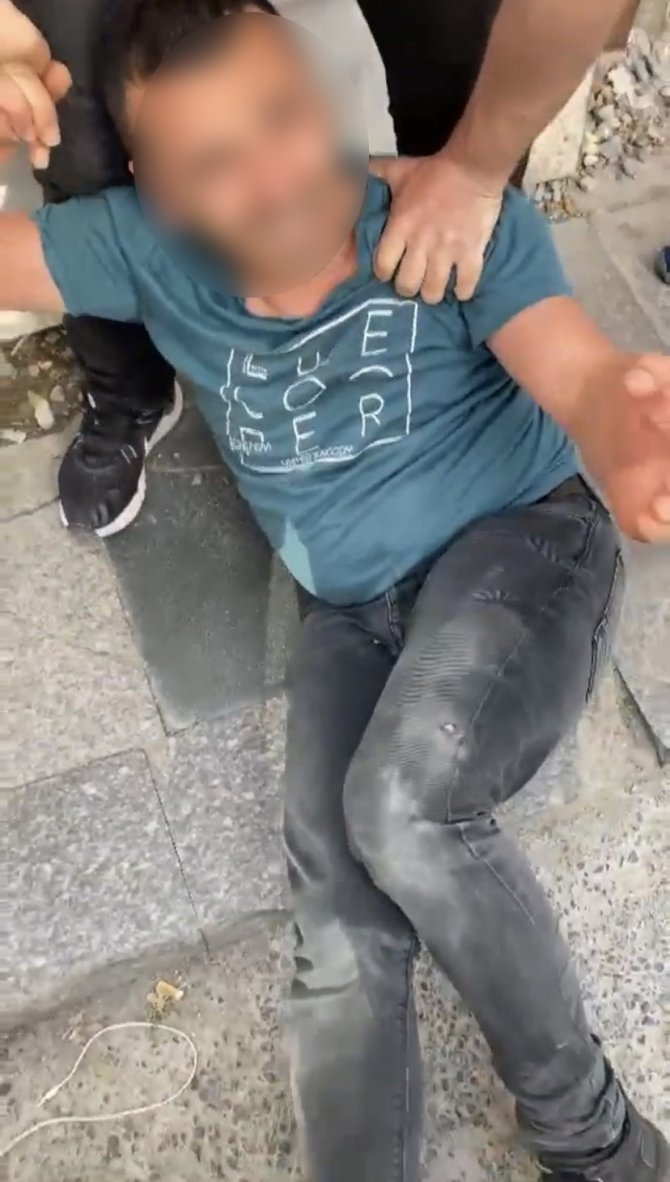Taksim’de Taciz İddiasına Dayak