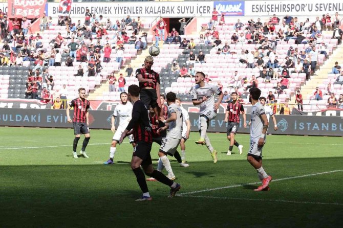 Tff 2. Lig: Eskişehirspor: 2 - Nazilli Belediyespor: 5
