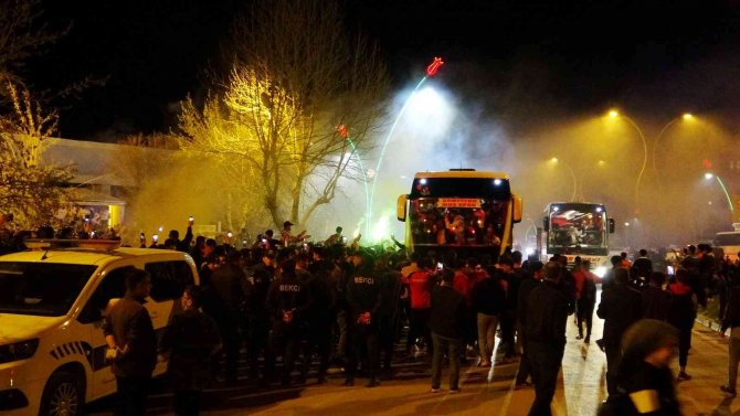 Şampiyon Muşspor’a Coşkulu Karşılama