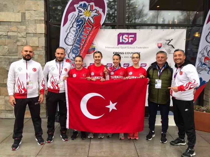 Dünya Kros Şampiyonası’nda 2 Altın Madalya