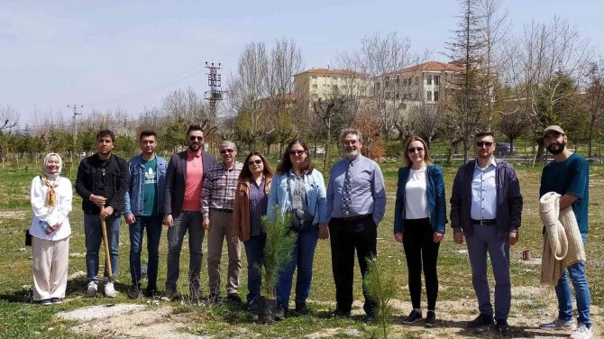 Üniversite Hatıra Ormanı Oluşturdular