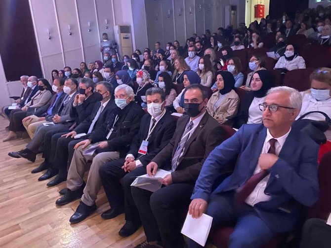 İ̇stanbul İ̇l Milli Eğitim Müdürü Levent Yazıcı, "Öğrenciyi Bütün Yönleriyle Geliştirmeyi Hedefliyoruz"