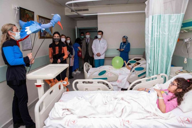 Ameliyat Öncesi Kuklalı Terapi