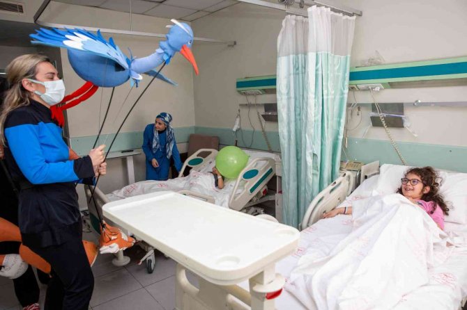 Ameliyat Öncesi Kuklalı Terapi