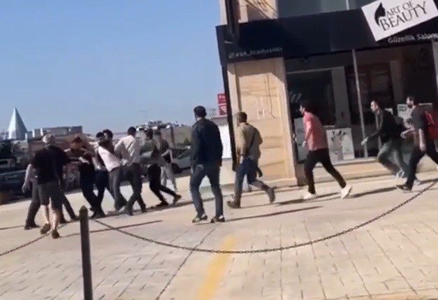 Gençlerin ’’Kız’’ Kavgası, Meydan Muharebesine Döndü