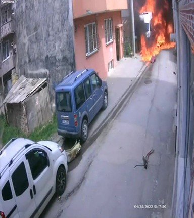 Uçağın Düşme Anı Kameraya Saniye Saniye Yansıdı