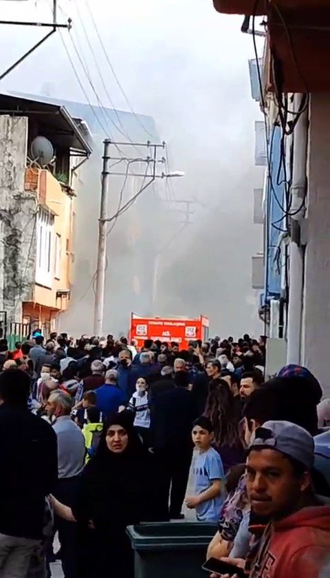 Bursa’da Tek Motorlu Uçak Evlerin Arasına Düştü.