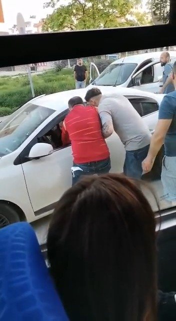 Bursa’da Yol Verme Tartışması Kameralarda