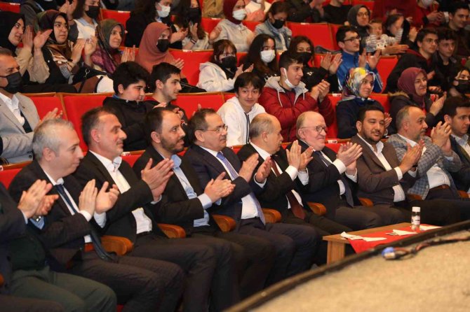 ‘Ziyafet Sofrası’ Samsun’da Sahnelendi