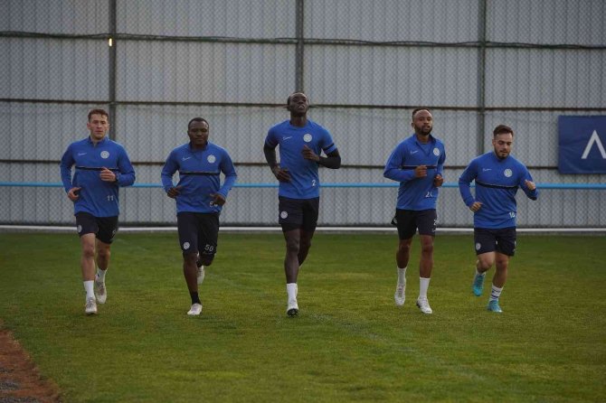 Çaykur Rizespor, Göztepe Maçı Hazırlıklarına Başladı