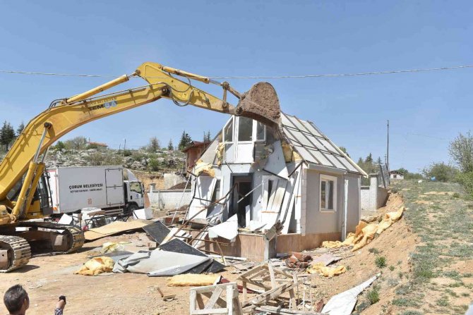 Su Havzasındaki Kaçak Villaların Tamamı Yıkıldı