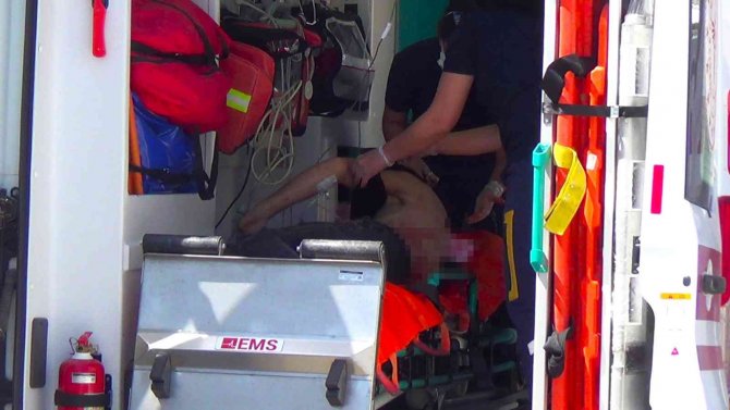 Sosyal Medyada Küfürleşen Gençlerin Kavgasında Kan Aktı: 1’i Ağır 2 Yaralı