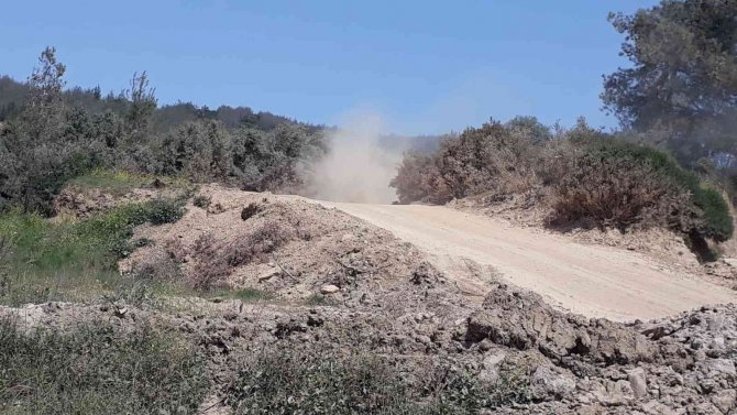 Milas Dörttepe Mahallesi Sakinleri Bozuk Yollardan Dertli