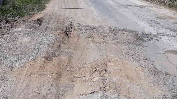 Milas Dörttepe Mahallesi Sakinleri Bozuk Yollardan Dertli