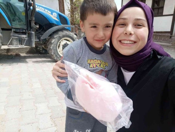 Gediz’de İhtiyaç Sahibi Ailelere Ramazan Paketi