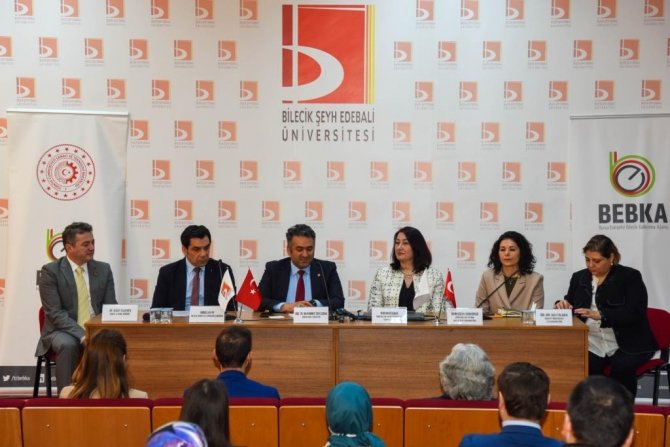 ‘Geleceğin İ̇ş Modeli: Girişimcilik’ Paneli Düzenlendi