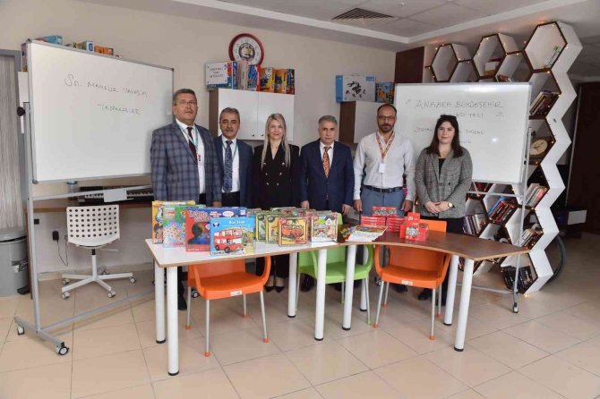 Abb’den Hastanelerde Tedavi Gören Çocuklara Eğitim Desteği