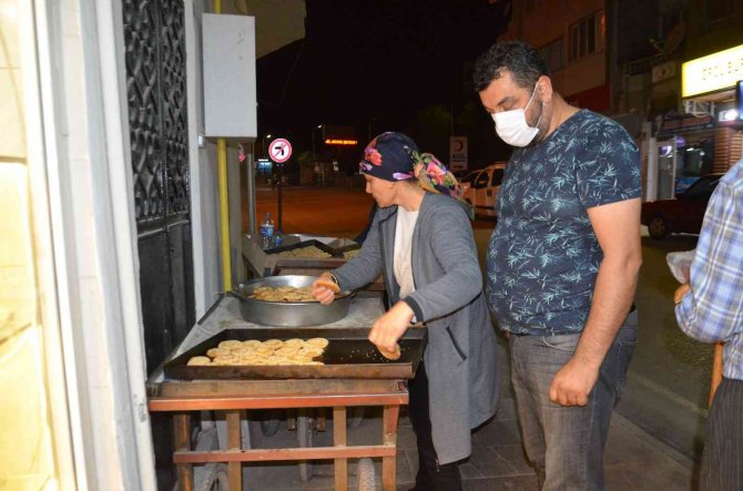 Fırınlarda Kömbe Mesaisi