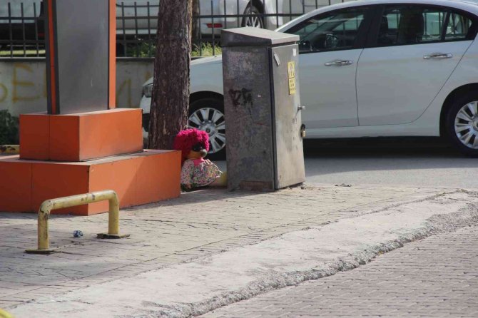 Maskeli Bebek Ekipleri Harekete Geçirdi