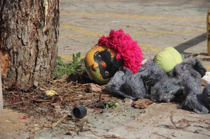 Maskeli Bebek Ekipleri Harekete Geçirdi