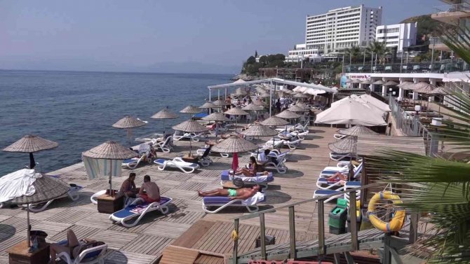 Kuşadası’nda Bayram Öncesi Rezervasyon Doluluk Oranı Yüzde 80’e Ulaştı