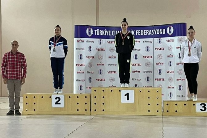 Manisa Bbsk’lı Cimnastikçilerden 12 Madalya