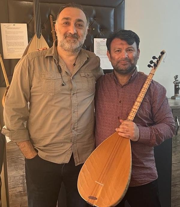 Alaşehirli İki Öğretmen Uluslararası Sempozyumda Türk Müziğini Anlattı