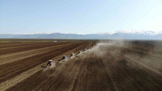 Muş Ovası’nda Ekim Mesaisi