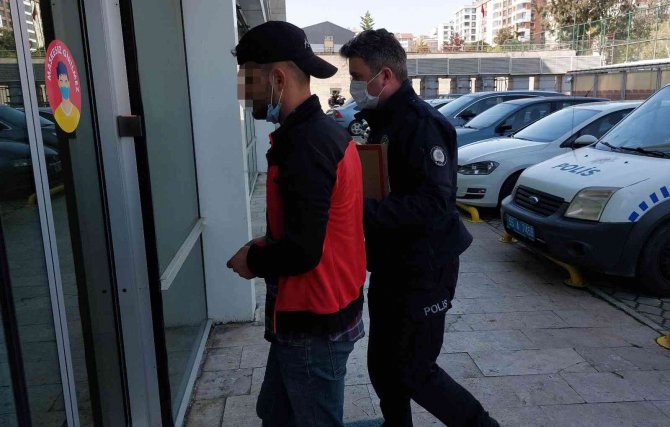 Bayılınca Kaldırıldığı Hastanede Başka Hastanın Parasını Çaldı