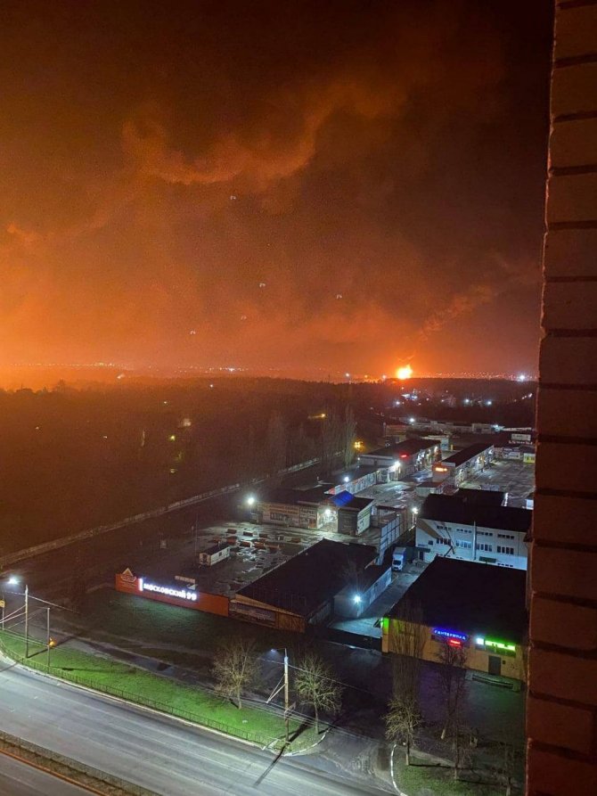 Ukrayna Sınırındaki Rus Petrol Tesislerinde Büyük Yangın
