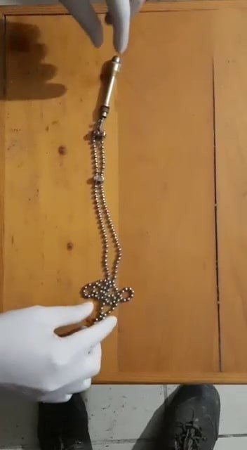 Yakalanınca Lazer Dediği Kolye, Suikast Silahı Çıktı