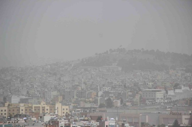 Şanlıurfa’da Toz Taşınımı Hayatı Olumsuz Etkiledi