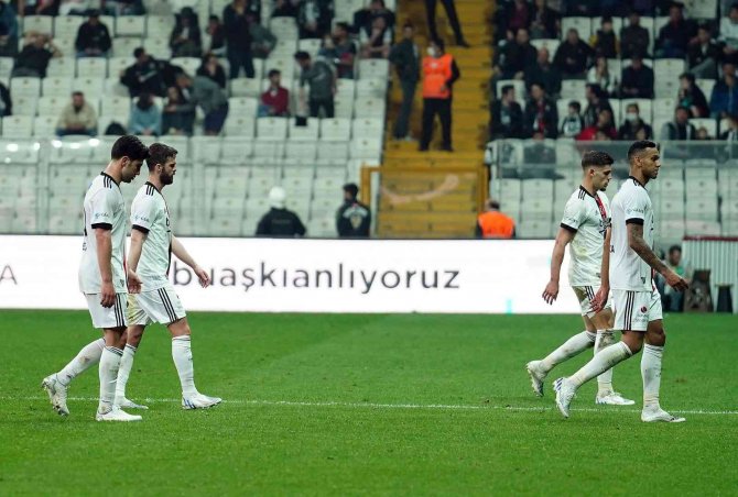 Spor Toto Süper Lig: Beşiktaş: 0 - Kasımpaşa: 3 (Maç Sonucu)