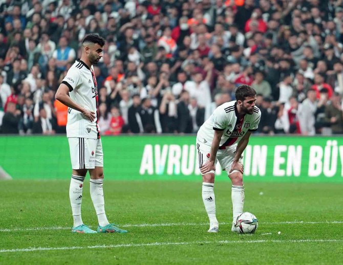 Spor Toto Süper Lig: Beşiktaş: 0 - Kasımpaşa: 3 (Maç Sonucu)