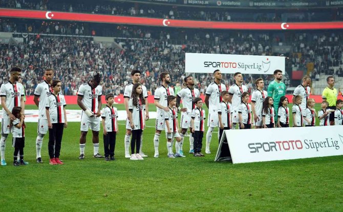 Spor Toto Süper Lig: Beşiktaş: 0 - Kasımpaşa: 0 (Maç Devam Ediyor)