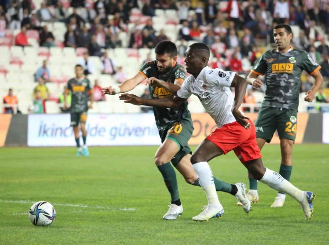 Spor Toto Süper Lig: Sivasspor: 0 - Aytemiz Alanyaspor: 0 (İ̇lk Yarı)