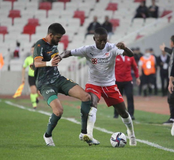 Spor Toto Süper Lig: Sivasspor: 0 - Aytemiz Alanyaspor: 0 (İ̇lk Yarı)