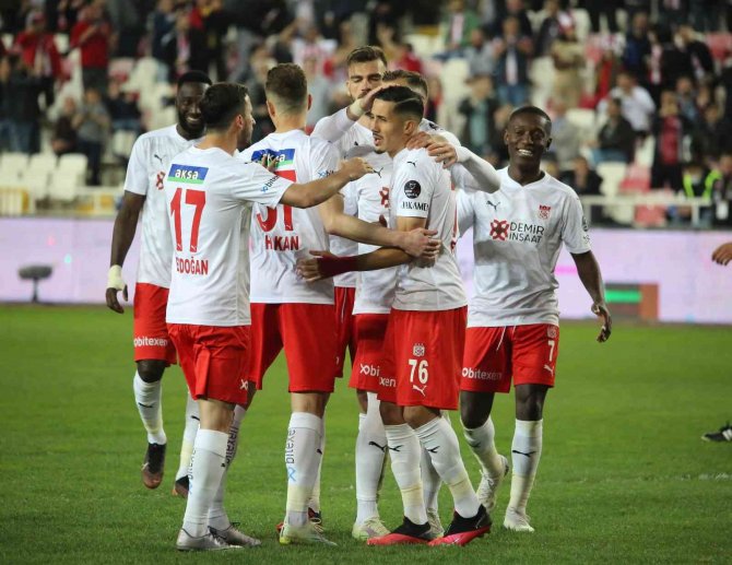 Spor Toto Süper Lig: Sivasspor: 1 - Alanyaspor: 0 (Maç Sonucu)