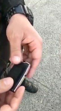 Sultanbeyli’de Şüphe Üzerine Durdurulan Şahsın Üzerinden Uyuşturucu Ve Araba Anahtarı Şeklinde Tasarlanmış Terazi Ele Geçirildi