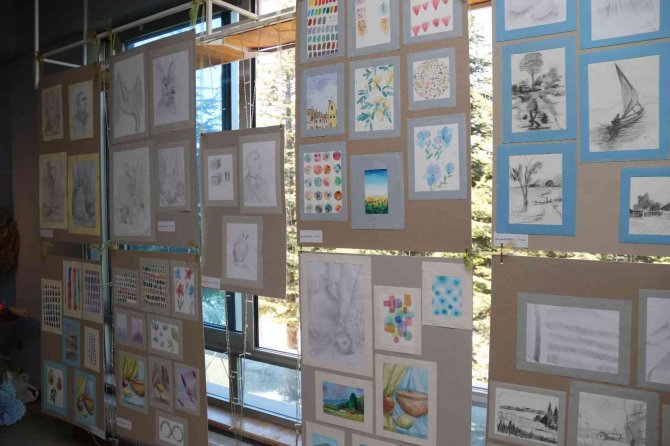 Rusyalı Sanatçının Öğrencilerinden Sanat Sergisi