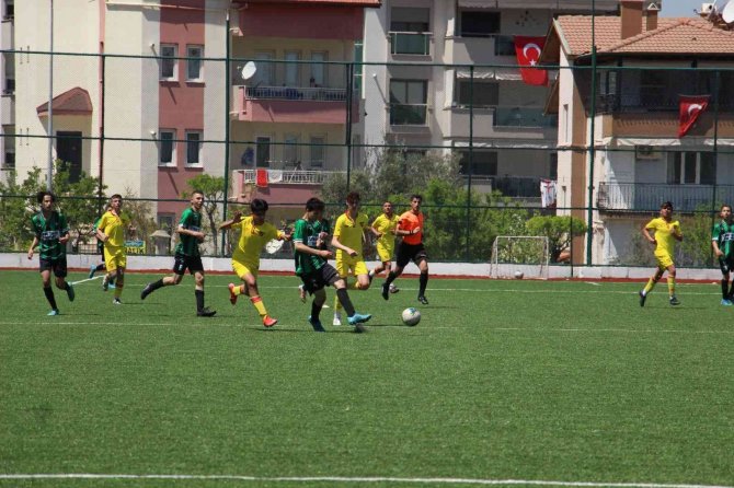 Genç Horozlar Göztepe’yi Geçemedi