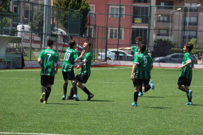 Genç Horozlar Göztepe’yi Geçemedi