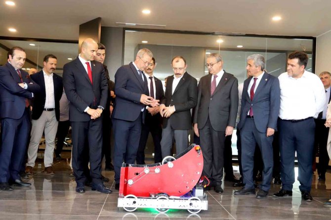 Ticaret Bakanı Muş, Mtosb’de İncelemelerde Bulundu