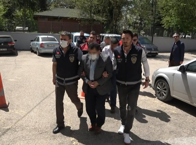 İ̇ş Vaadiyle 160 Kişiyi Dolandırdılar, Polisten Kaçamadılar