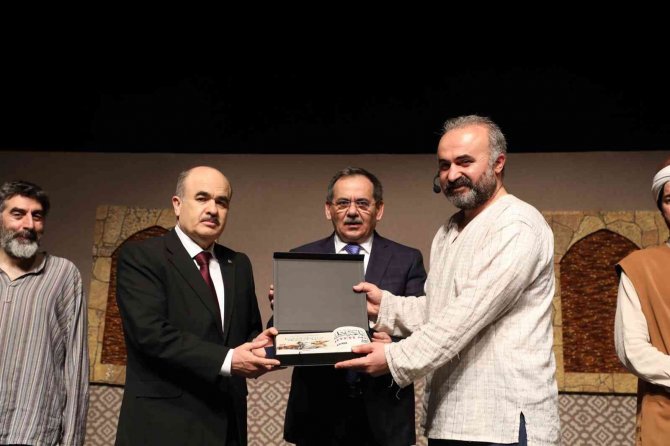 ‘Ziyafet Sofrası’ Samsun’da Sahnelendi