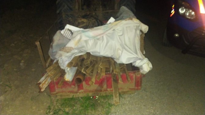 Hırsızlar Jandarma Devriyesine Yakalandı
