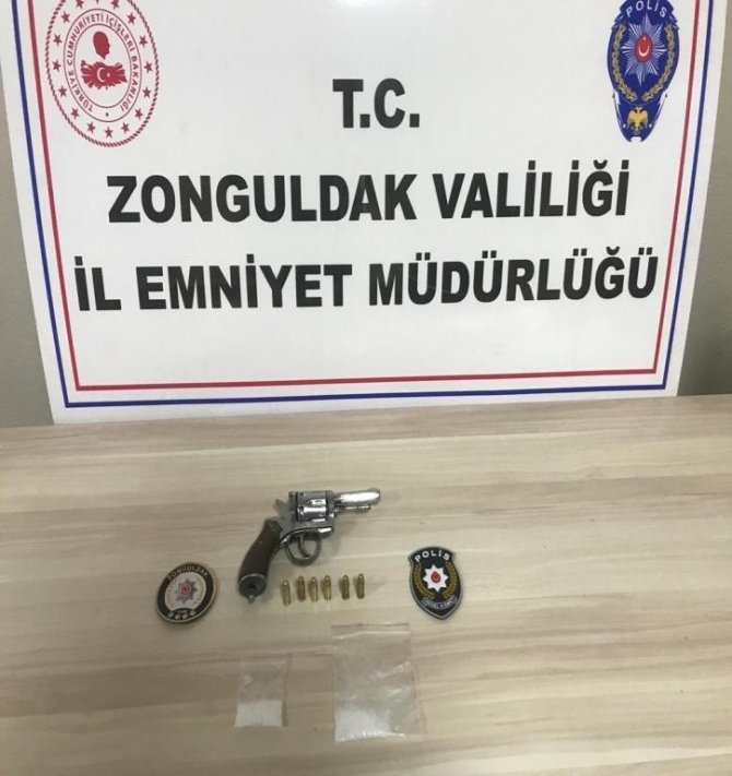 Emniyetten Uyuşturucu Operasyonu; 4 Kişi Tutuklandı