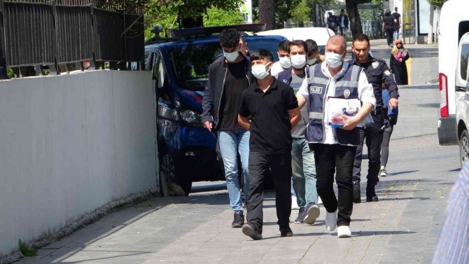 Villadan 340 Bin Tl’lik Soygun Yapan Şüpheliler 24 Saat Geçmeden Yakalandı