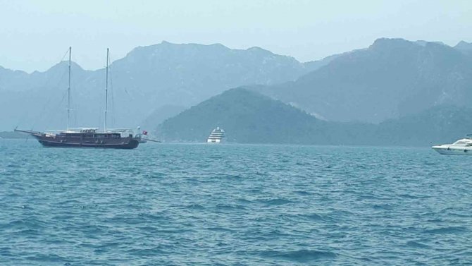 Abramovic’in Lüks Yatı Eclipse Marmaris’ten Ayrıldı