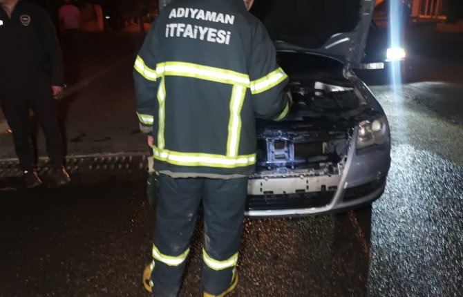 Seyir Halindeki Otomobil Alev Alarak Yandı